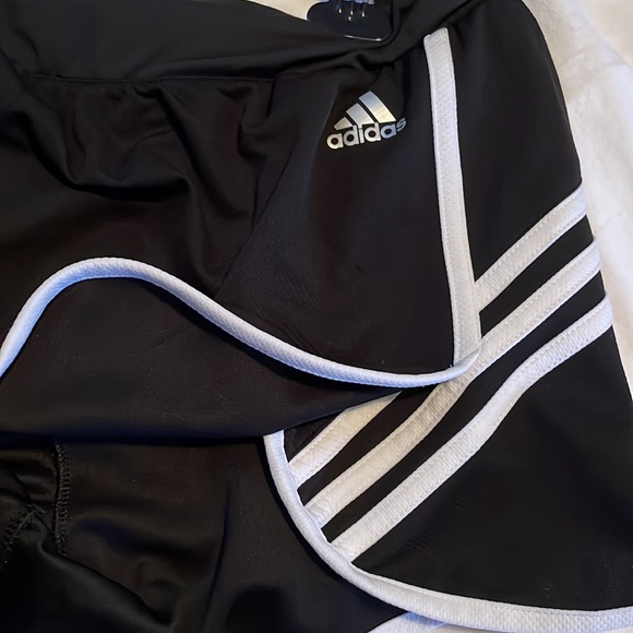 Adidas women’s shorts - Picture 2 of 4